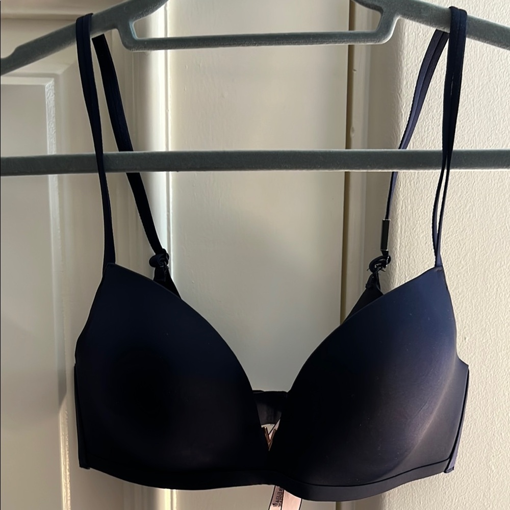 Victoria’s Secret Navy Bra 32C